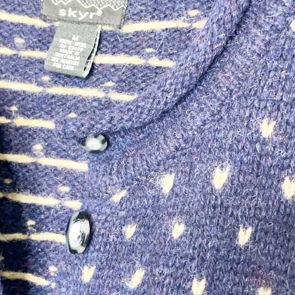 Skyr Wool Sweater from Australia (M) - Picture 4 of 7